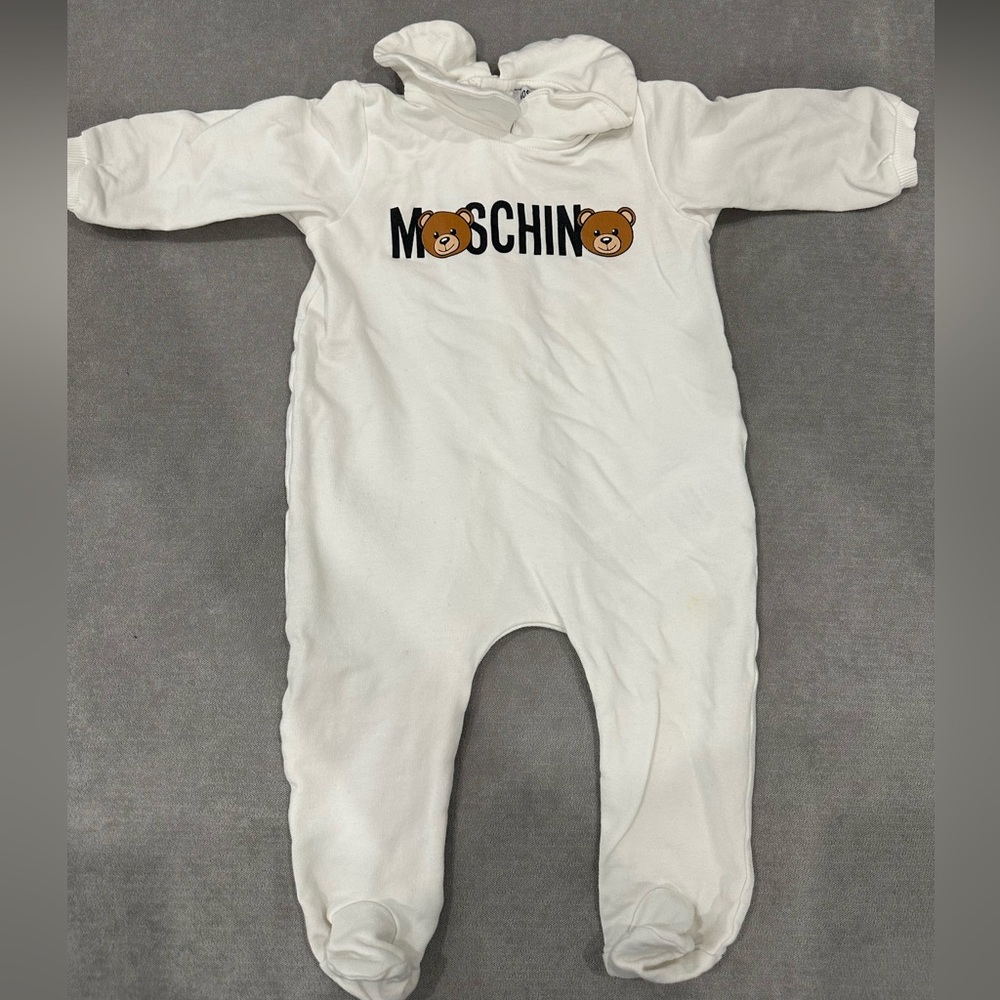 Kid’s Moschino onesie